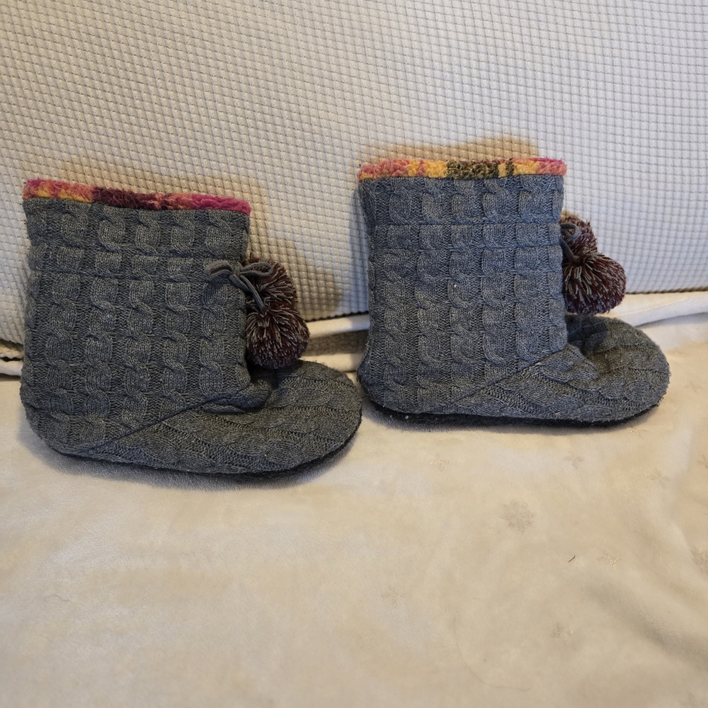 Cuddl Duds Multicolor Cozy Slippers